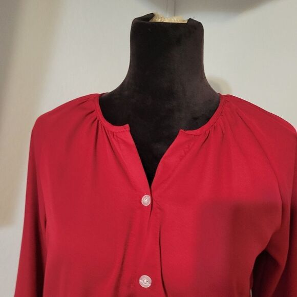 Women's Red Long Sleeve Split V-Neck Button-Down Shirt Size M - Picture 10 of 15